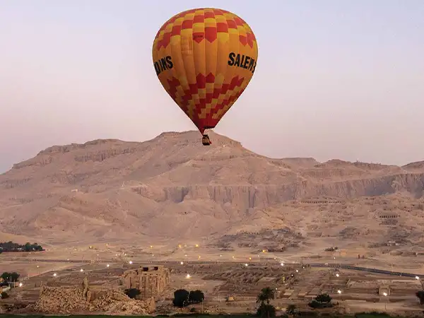 Hot Air Balloon in Luxor.