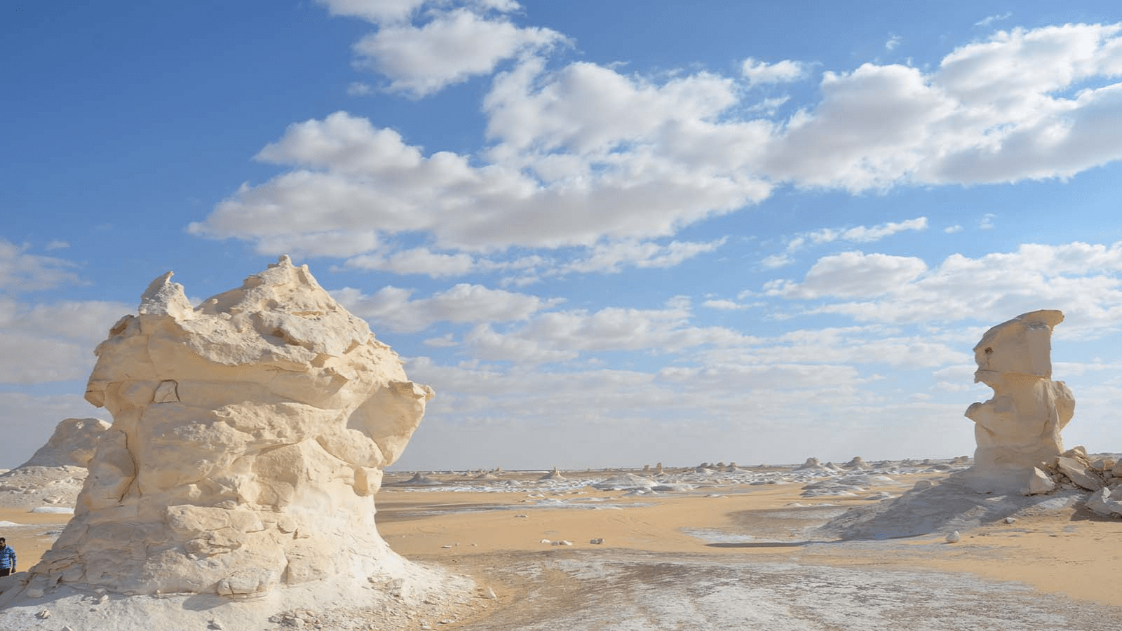 Western Desert landscape near Bahariya Oasis and the White Desert route