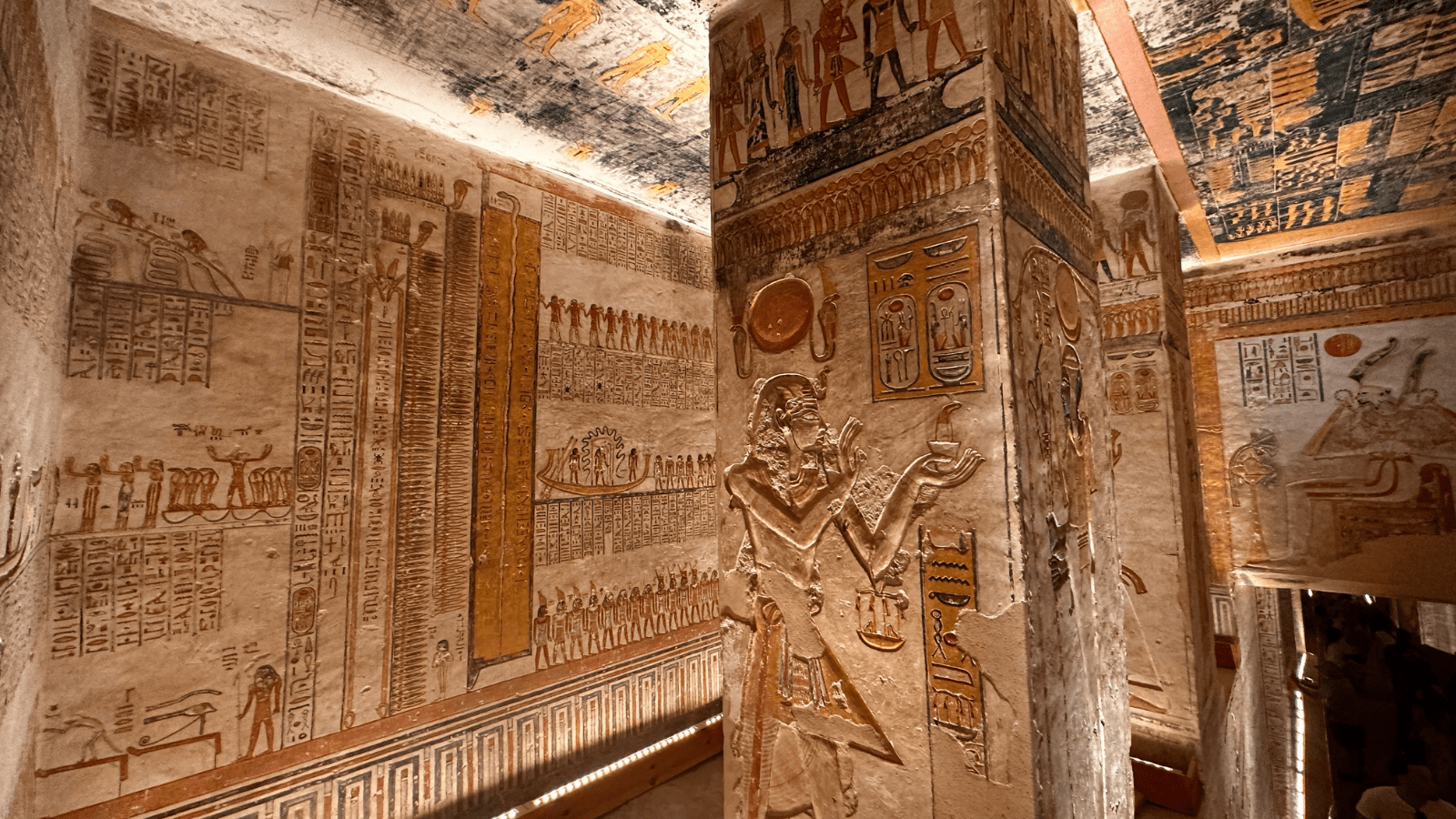 What To Sea in The valley of Kings Luxor? . banner