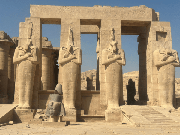 Tour inusual de medio día en Luxor.