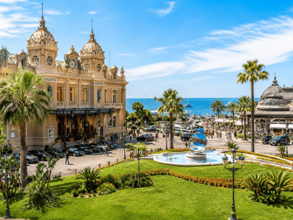 Monte-Carlo
