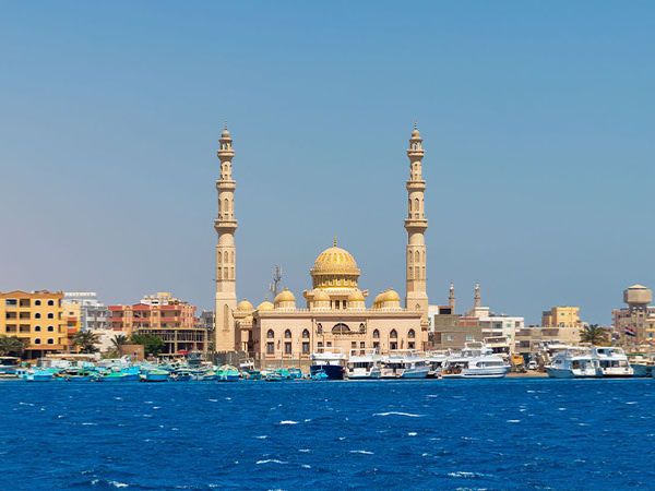 🚐 Drive to Hurghada