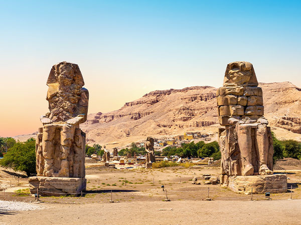 🏛️ Colossi of Memnon