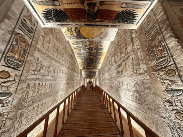 Esplorazione della Valle dei Re.